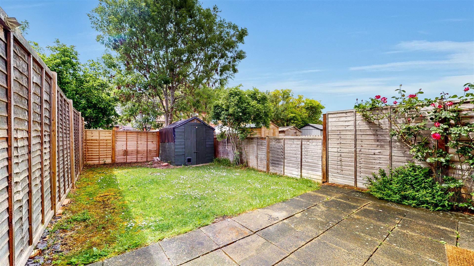 2 bed property in Arlott Crescent, Milton Keynes